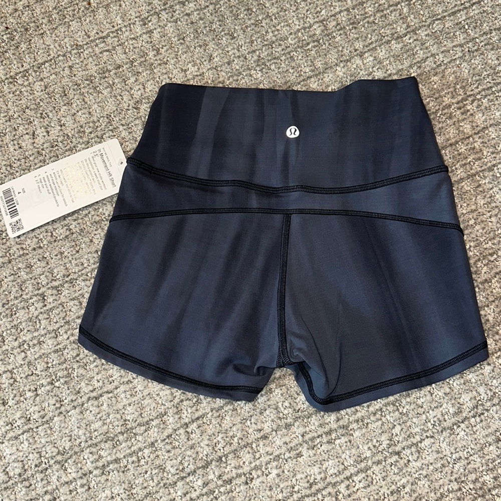 NWT Lululemon In Movement HR 2.5 Shorts